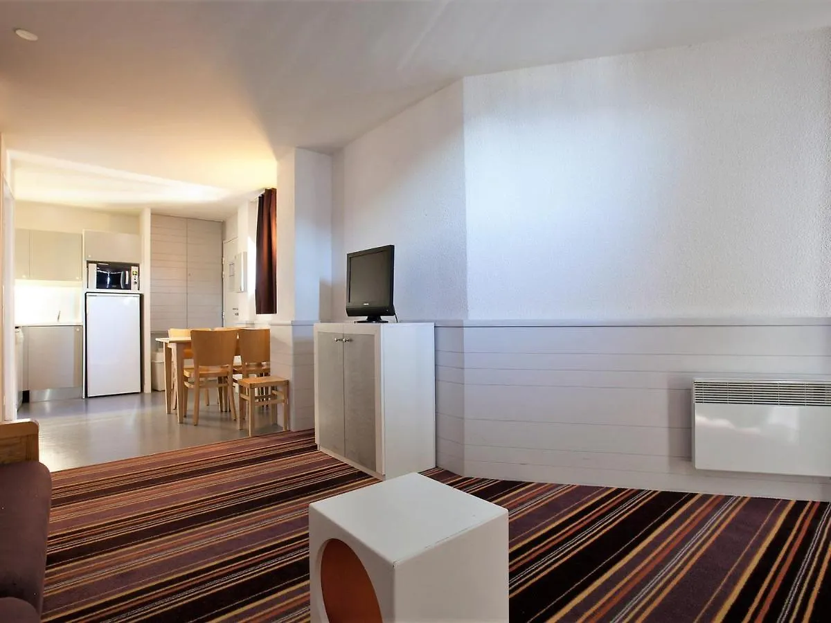 Appartement Confortable 2 Pieces Avec Balcon, Depart Skis Aux Pieds, Wifi Inclus - Fr-1-314-213 Apartment